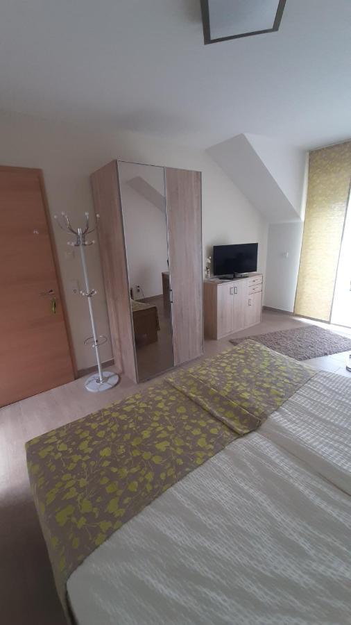 Casa La Vino Apartman Leiwen Kültér fotó